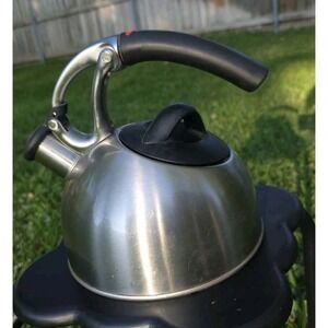 OXO Uplift Tea Kettle 18/8 Stainless Steel 2qt/1.9L Good Grips Uplift Stovetop